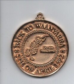 Medallion issued by Shire of Bet Bet to Celebrate Back to Waanyarra, 1992