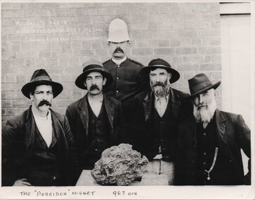 Photograph of Woodall's Party with the Poseidon Nugget, at the Union Bank, Tarnagulla, 1906