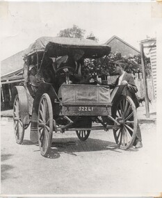 Photograph of Bob Ousley's car, c.1920s