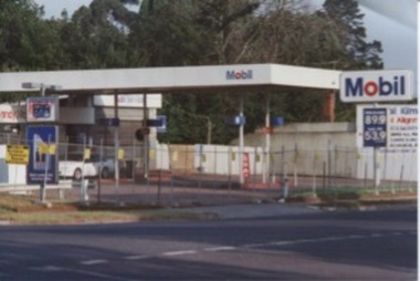 Photograph, Mobil Garage, c2001