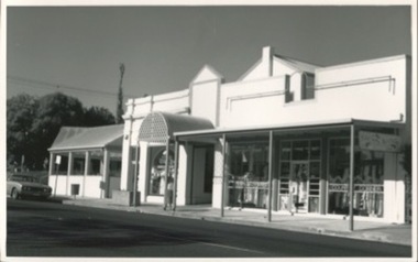 Photograph, 13 Sydney Street, 1980's?