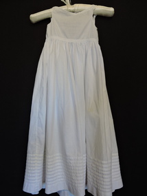 Clothing - Christening underskirt, Unknown for this item