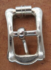 roller bridle buckle use in equine accessory