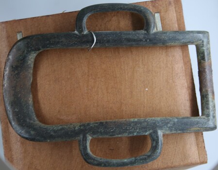 Steel buckle bridle with missing tongue
