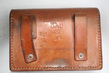 personal leather pouch manafactured by Holden and Frost for the Department of Defence 1911