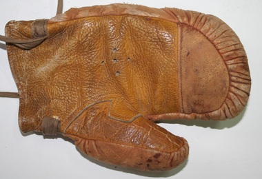 Vented leather boxingnglove as made by Holden and Frost Ca 1900
