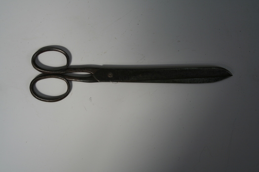metal scissors used in equine accessory manufacture