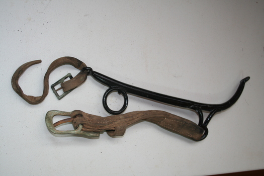 Leather and steel hames set