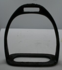 Black painted metal stirrup, oval top, with flat foot plate