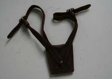 Leather open ended holder to attach to belt to hold bayonet