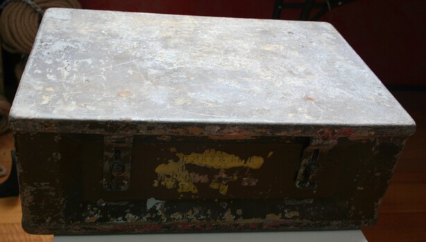Military steel box with lid 