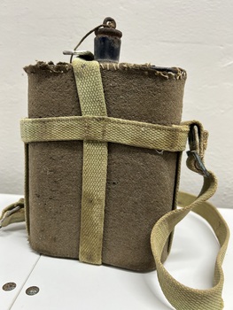 Water bottle in arry pouch