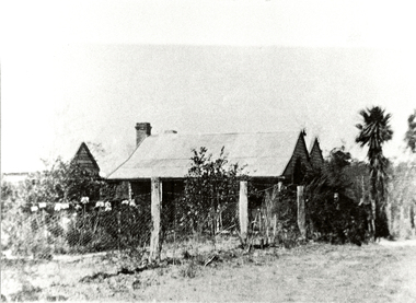 Photograph (Item) - Black and White, Wonga Park: The Oaks, early, c. 1931