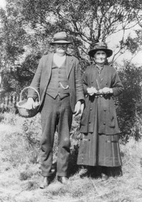 Photograph - Full length of, Samuel and Louise Beavis