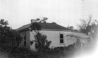 Photograph - Samuel and Louise Beavis' House, Where Herb Beavis was born, cnr Plymouth and Yarra Rd Croydon
