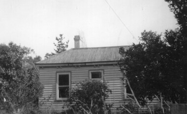 Photograph - Samuel and Louise Beavis' House, Where Herb Beavis was born, cnr Plymouth and Yarra Rd Croydon