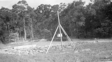 Photograph - Graeme and Jan Beavis' Yarra Rd Croydon, commencement of building their house