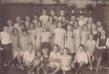 Photograph - Black and White, Wonga Park State School pupils 1935