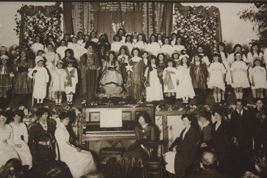 Photo, Photo of 1920 St Patrick's Ballarat fundraiser for Wounded Soldiers, 1920
