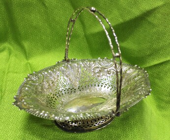 Sweatmeat Bowl, Victorian Footed and pierced Silver Sweetmeat Bowl