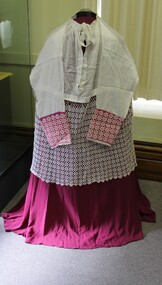 Surplice, Bishop's surplice