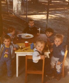 Photograph, Park Orchards Community Centre & Learning Centre Playgroup 1984, 6 children eating at a table
