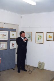 Photograph, Phil Honeywood, politician, speaking at Park Orchards Community House, Unknown date