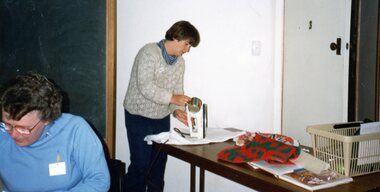 Photograph, Christmas decorations class at Park Orchards Community Centre, Unknown date