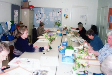 Photograph, Painting flowers class at Park Orchards Community Centre, Unknown date