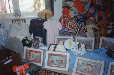 Photograph, Craft display at Park Orchards Community Centre, Unknown date