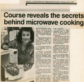 Photograph, Microwave cooking course at Park Orchards Community House, with tutor Victoria Davidson. Doncaster-Templestowe News 26 July 1988