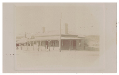 Post office building, Linton.