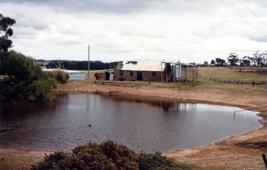 Abandoned woolshed.