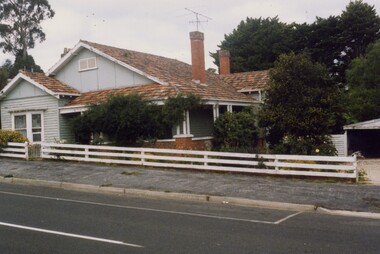 Weatherboard house.