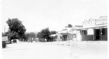 Photograph, Sussex Street, Linton - view to  north, late 1920s or early 1930s