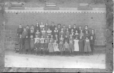 Photograph, Linton State School pupils, undated