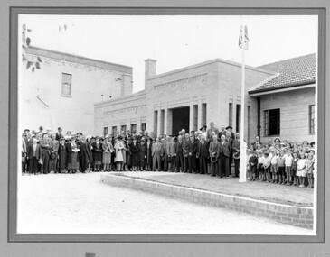 Photograph, Hornby Studio Ballarat, Crowd outside new Shire of Grenville building for opening of new Shire Offices in 1939