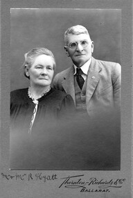 Photograph, Thornton Richards and Co, Ballarat, Mr and Mrs R Hyatt, 1940