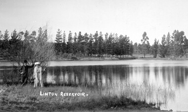 Photograph, Hornby Studios, Clunes, Unidentified couple at Linton Reservoir