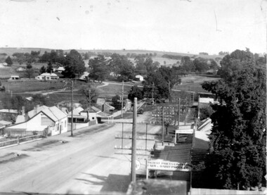 Photograph, Taylors Super Snaps Ballarat, Sussex Street, Linton