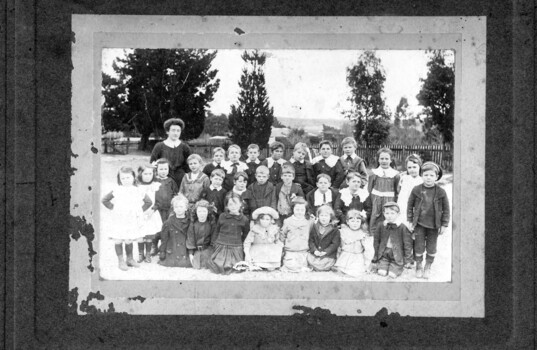 Class at Linton State School, circa 1913