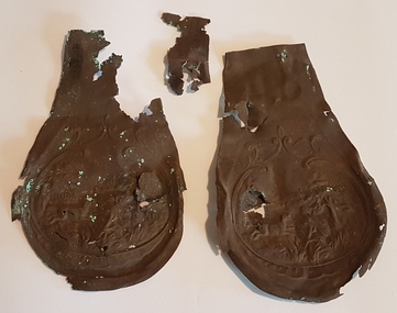 Flask, Remains of gunpowder flask