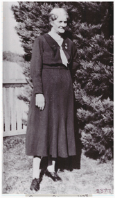 Image of an elderly woman.
