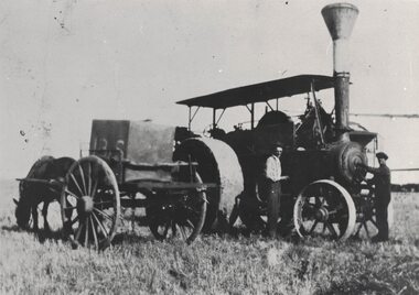 Traction engine used for cutting chaff.