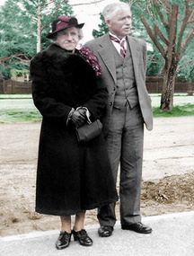 Image of an elderly couple.