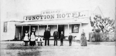 Photograph, O'Meara's Junction Hotel at Spring Vale (now Pittong)