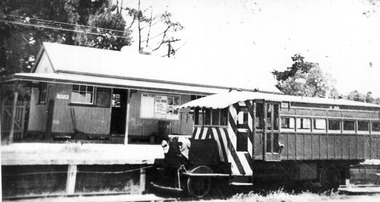 Photograph, The 'Linton Flyer', also known as the 'Beetle', c.1939