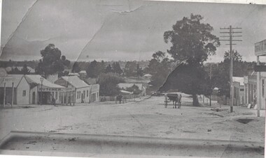 Photograph, Sussex Street, Linton, showing shops on east and west of street, undated (early 1900s?)