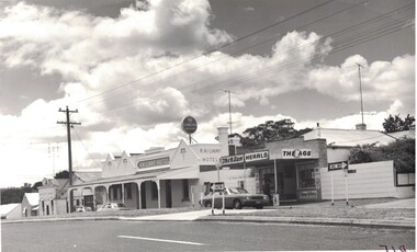 Photograph, Sussex Street Linton, east side, buildings in 1982