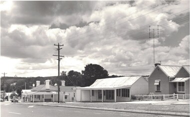 Photograph, Buildings in Sussex Street, near corner of Clyde Street, Linton, 1982